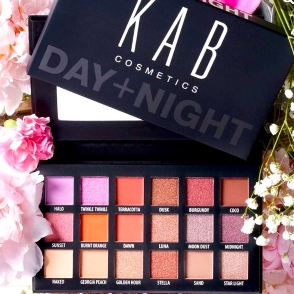 🧸⭐Kab Day + Night Eyeshadow Palette